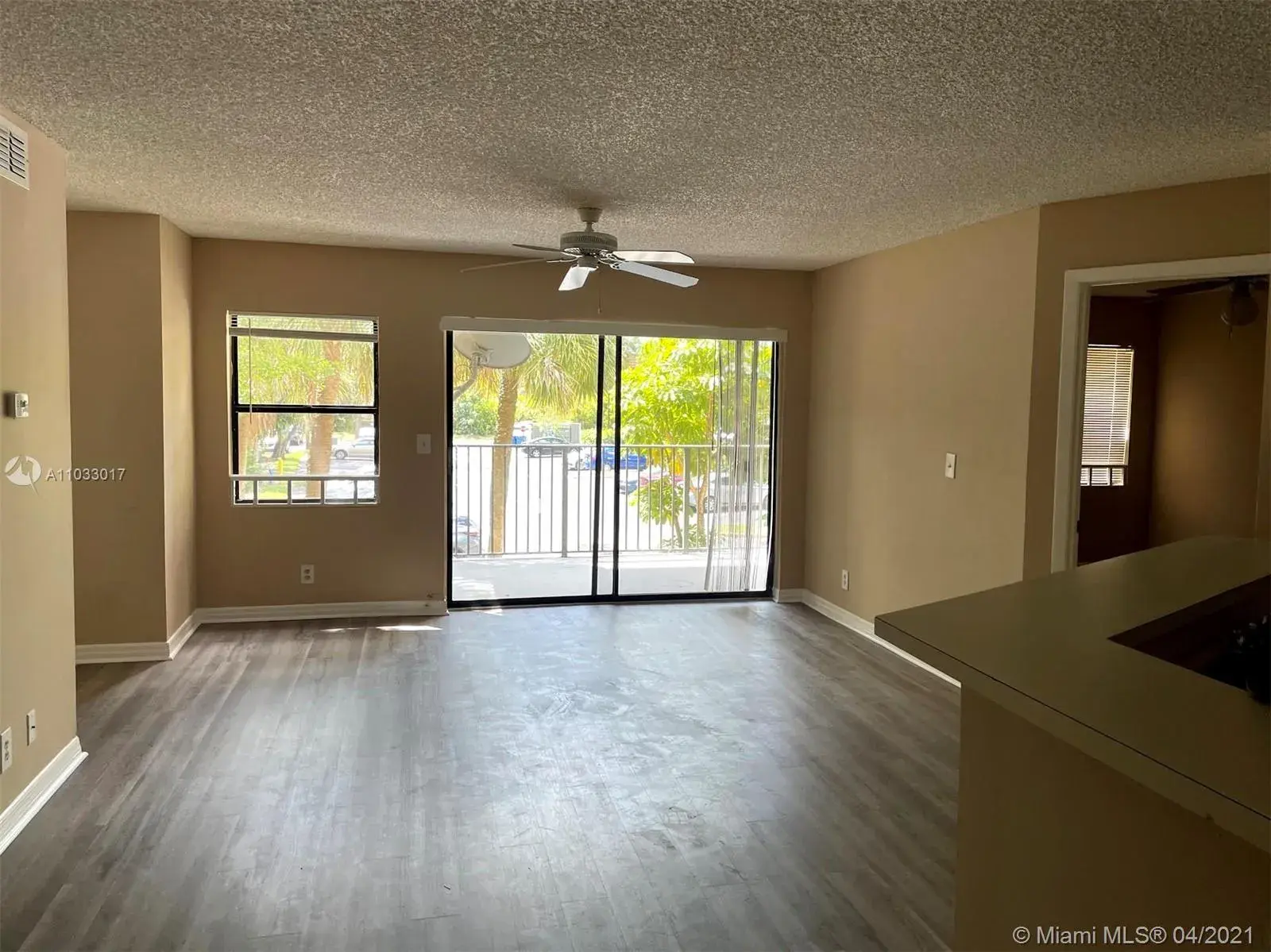 9999 Summerbreeze Dr # 607, Sunrise FL 33322