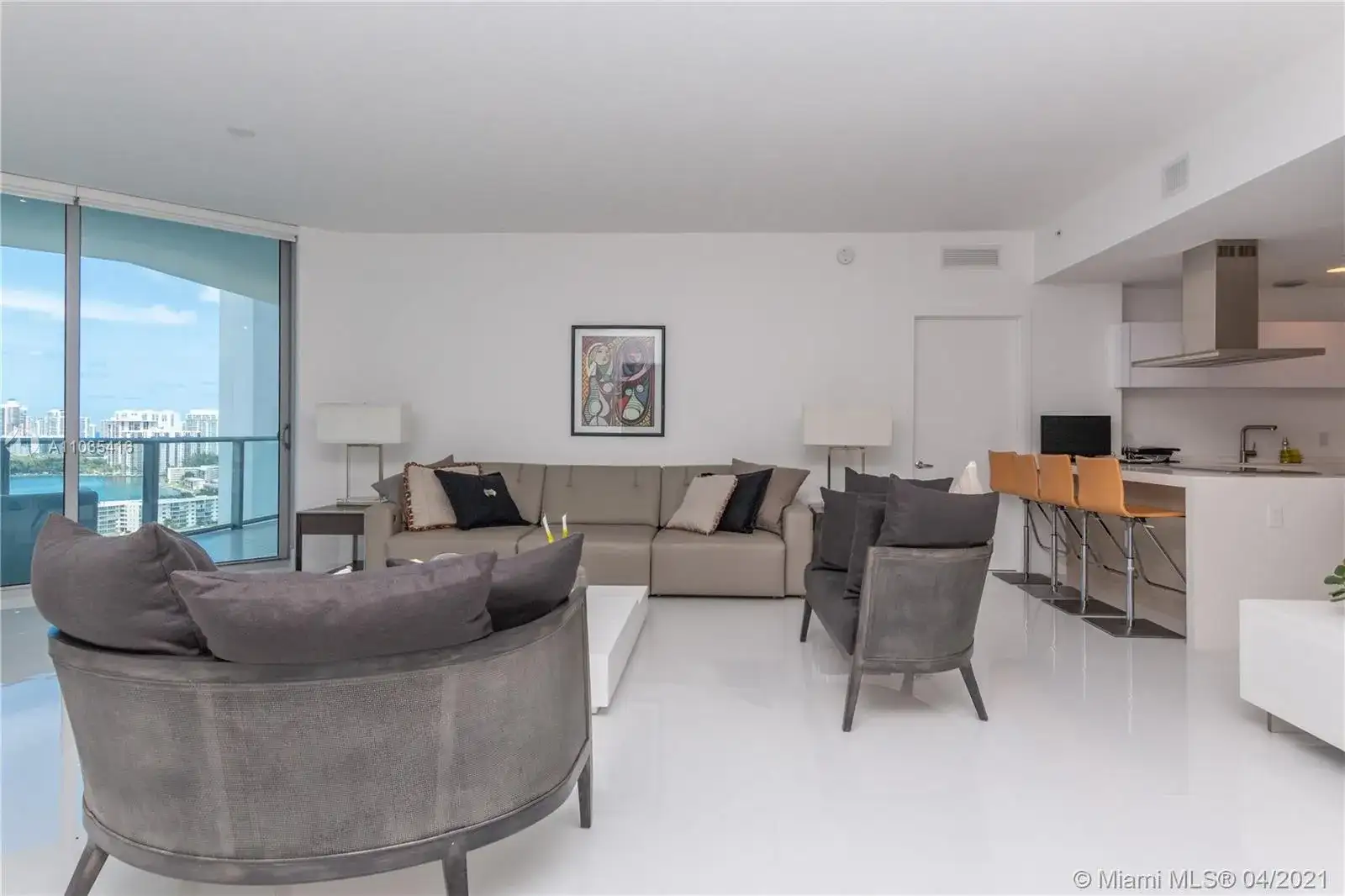 17301 Biscayne Blvd # 2108, North Miami Beach FL 33160 photo 3