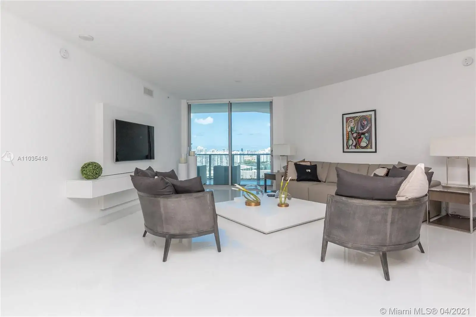 17301 Biscayne Blvd # 2108, North Miami Beach FL 33160 photo 4