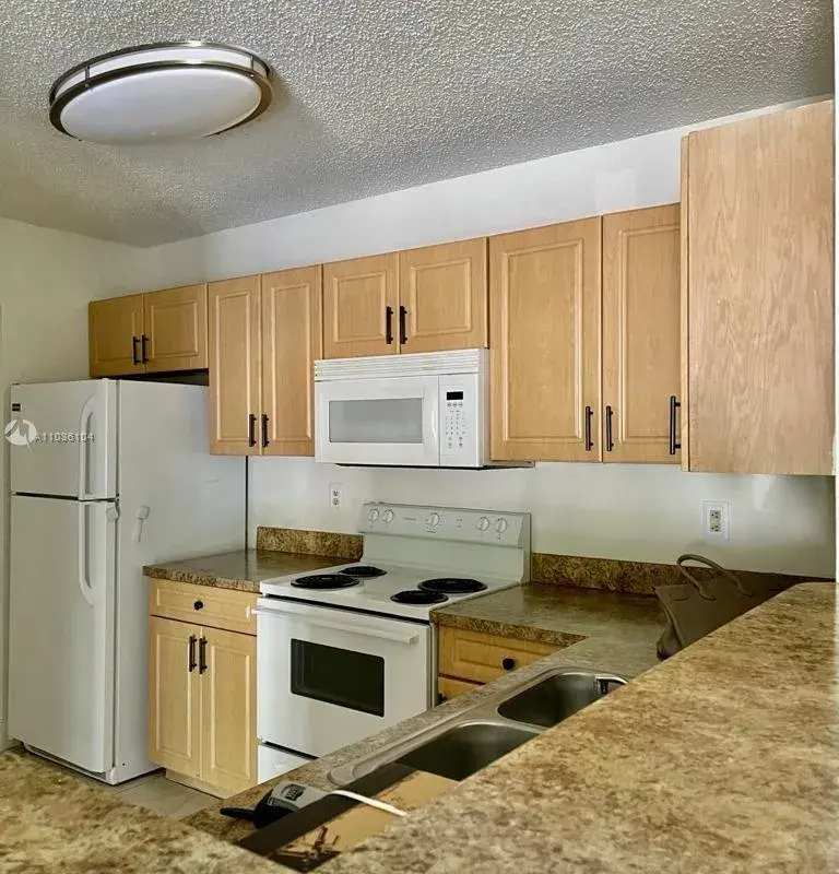 11241 W Atlantic Blvd # 106, Coral Springs FL 33071