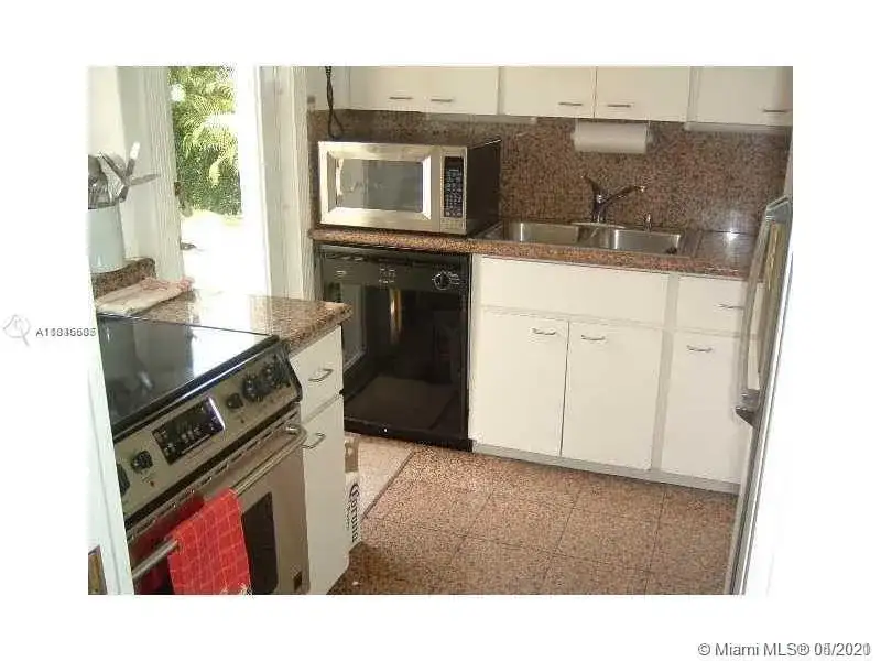 1409 Algardi Ave, Coral Gables FL 33146 photo 5