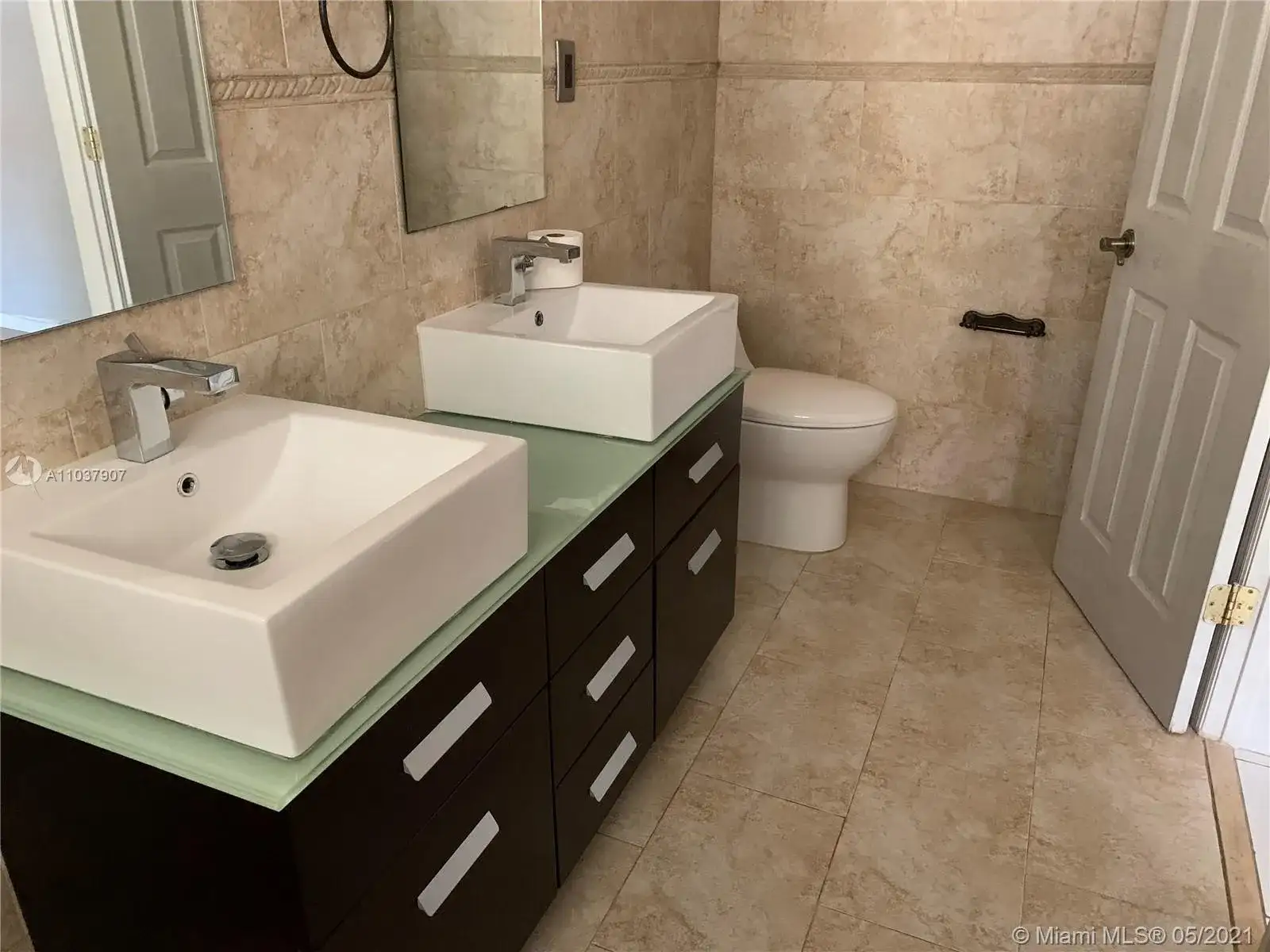8225 NW 192nd Ter, Hialeah FL 33015 photo 5