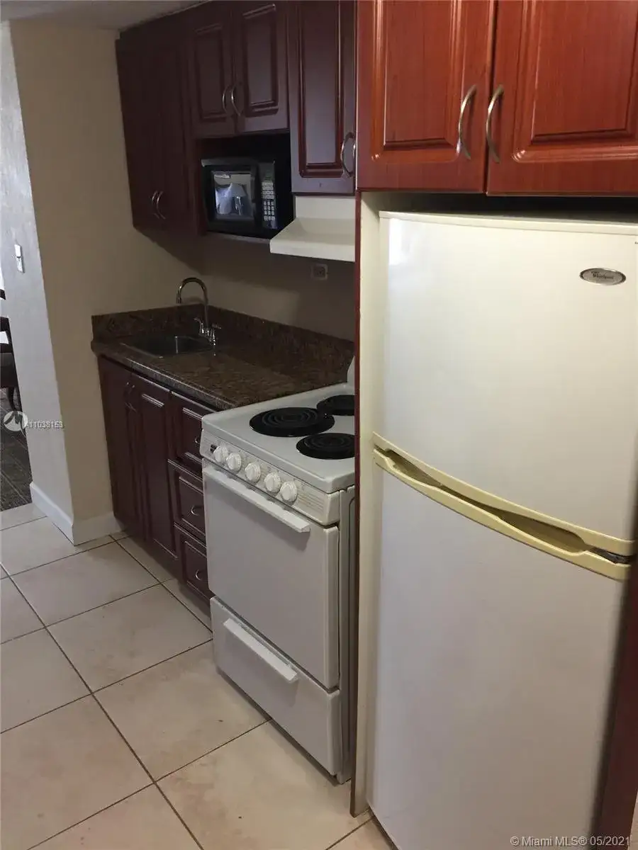 19201 Collins Ave # 640, Sunny Isles Beach FL 33160 photo 3