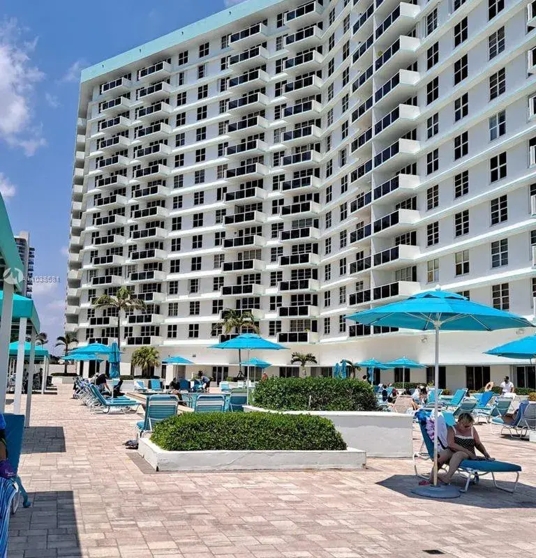 3725 S Ocean Dr # 1417, Hollywood FL 33019