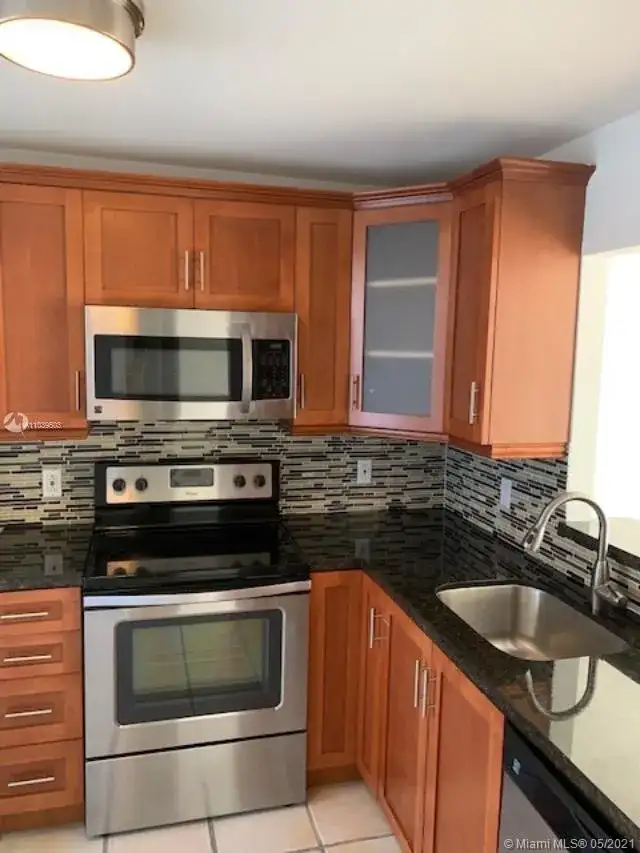 1670 lincoln Ct, Miami Beach FL 33139 photo 4