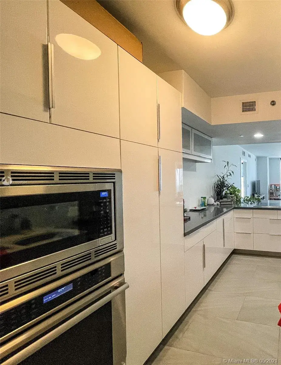 1800 S Ocean Dr # 2208, Hallandale Beach FL 33009