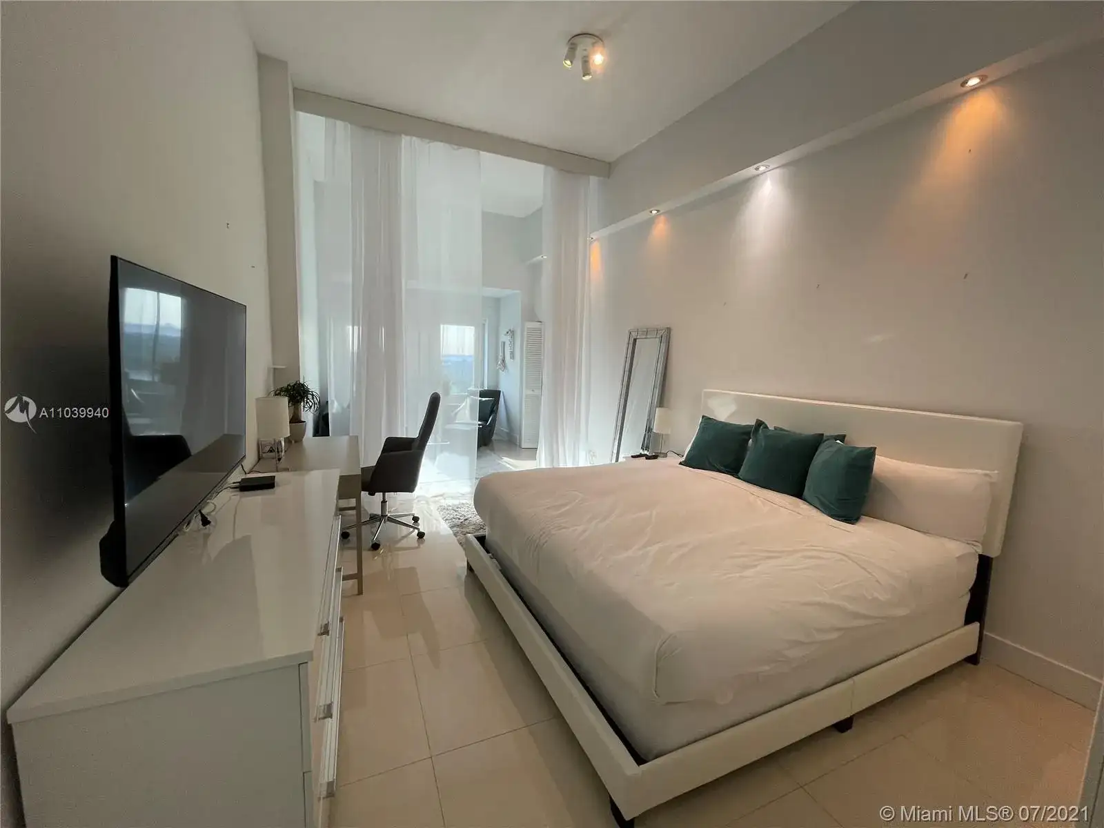 2301 Collins Ave # 1626, Miami Beach FL 33139 photo 5