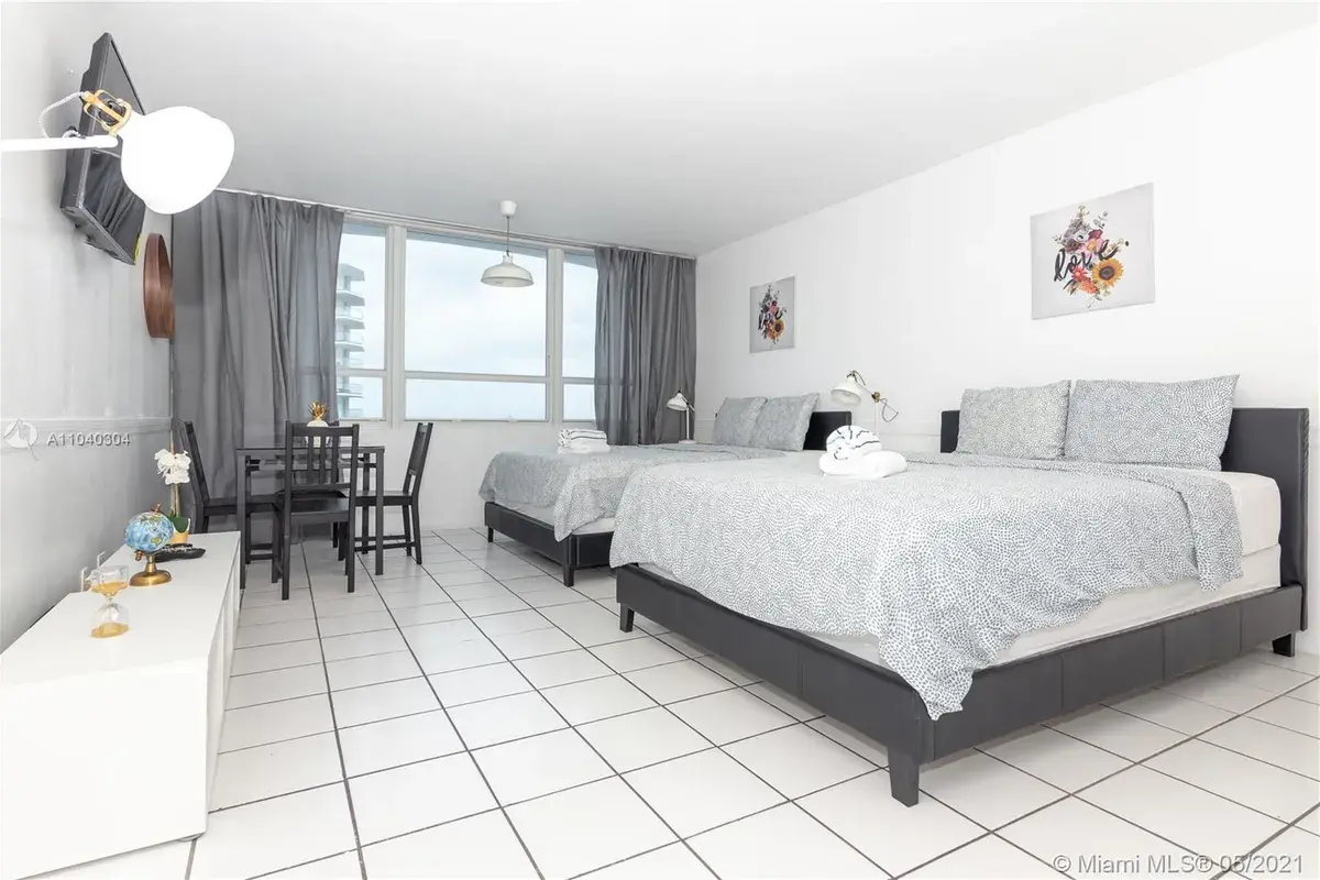5445 Collins Ave # 1518, Miami Beach FL 33140