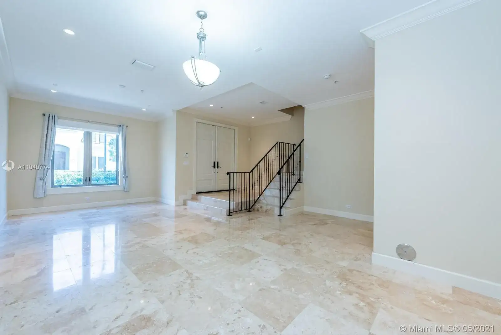 7430 SW 56th Ct, Miami FL 33143 photo 2