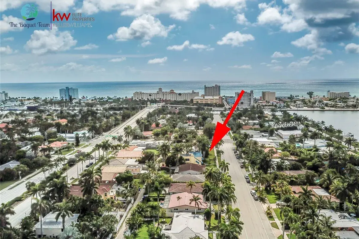 813 Harrison St, Hollywood FL 33019
