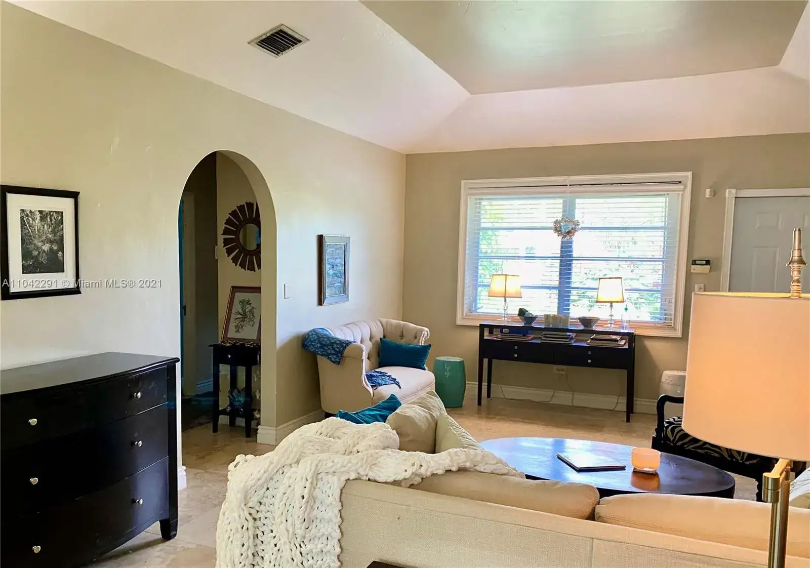 9139 NE 10th Ave, Miami Shores FL 33138 photo 3