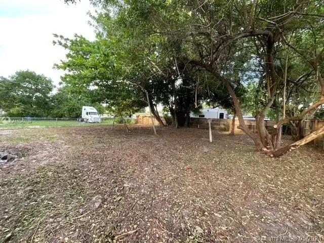 15915 NW 22nd Ave, Miami Gardens FL 33054 photo 3