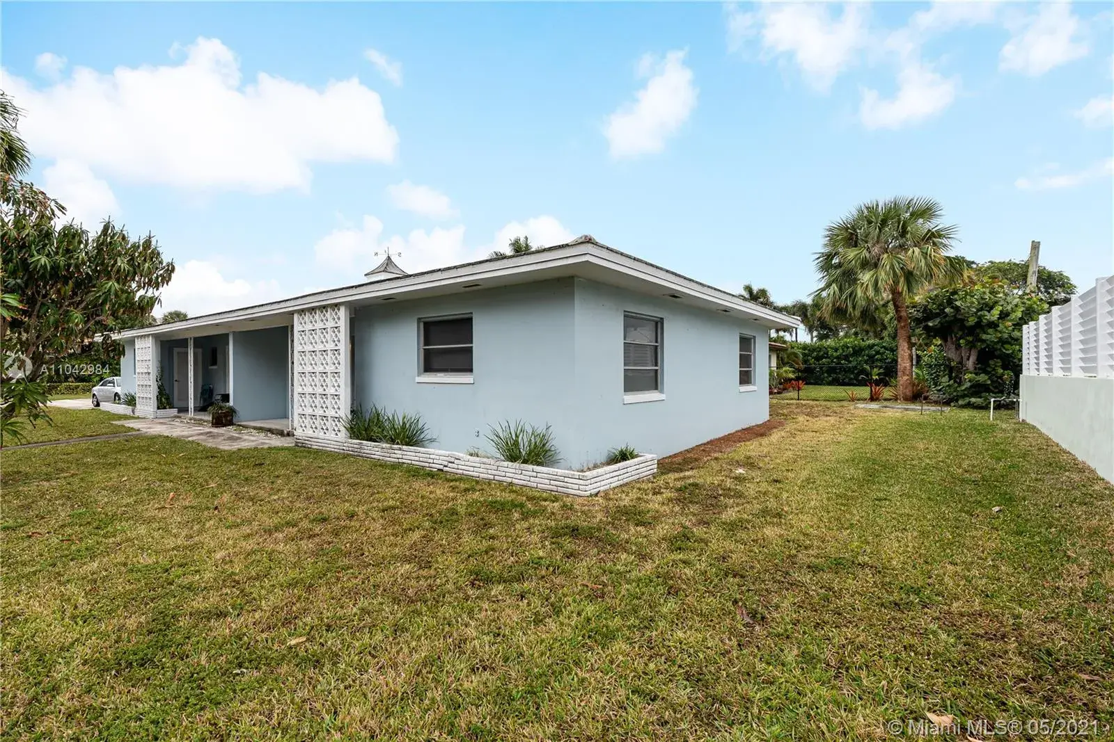 340 Bamboo Rd, Palm Beach Shores FL 33404
