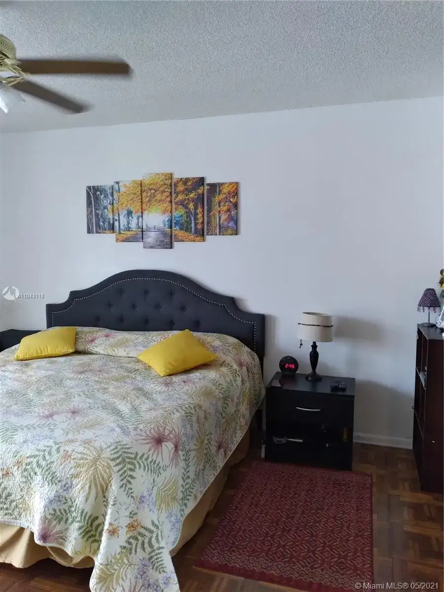 16751 NE 9th Ave # 201, North Miami Beach FL 33162 photo 4