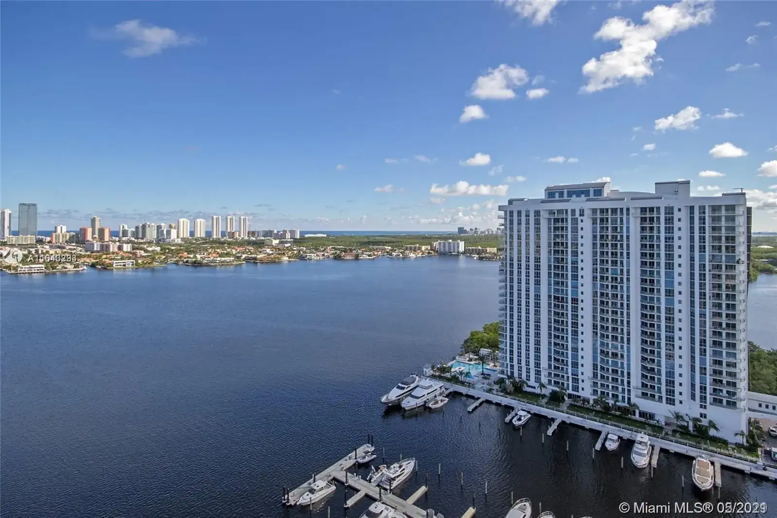 17301 Biscayne Blvd # 2301, North Miami Beach FL 33160 photo 4