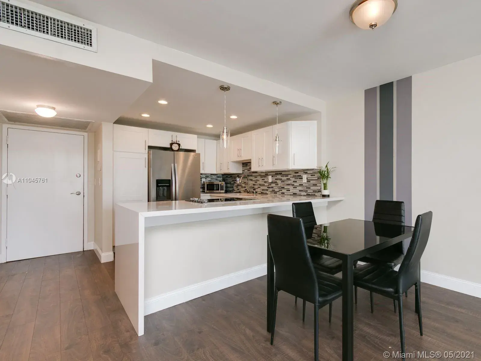 1000 Parkview Dr # 1026, Hallandale Beach FL 33009
