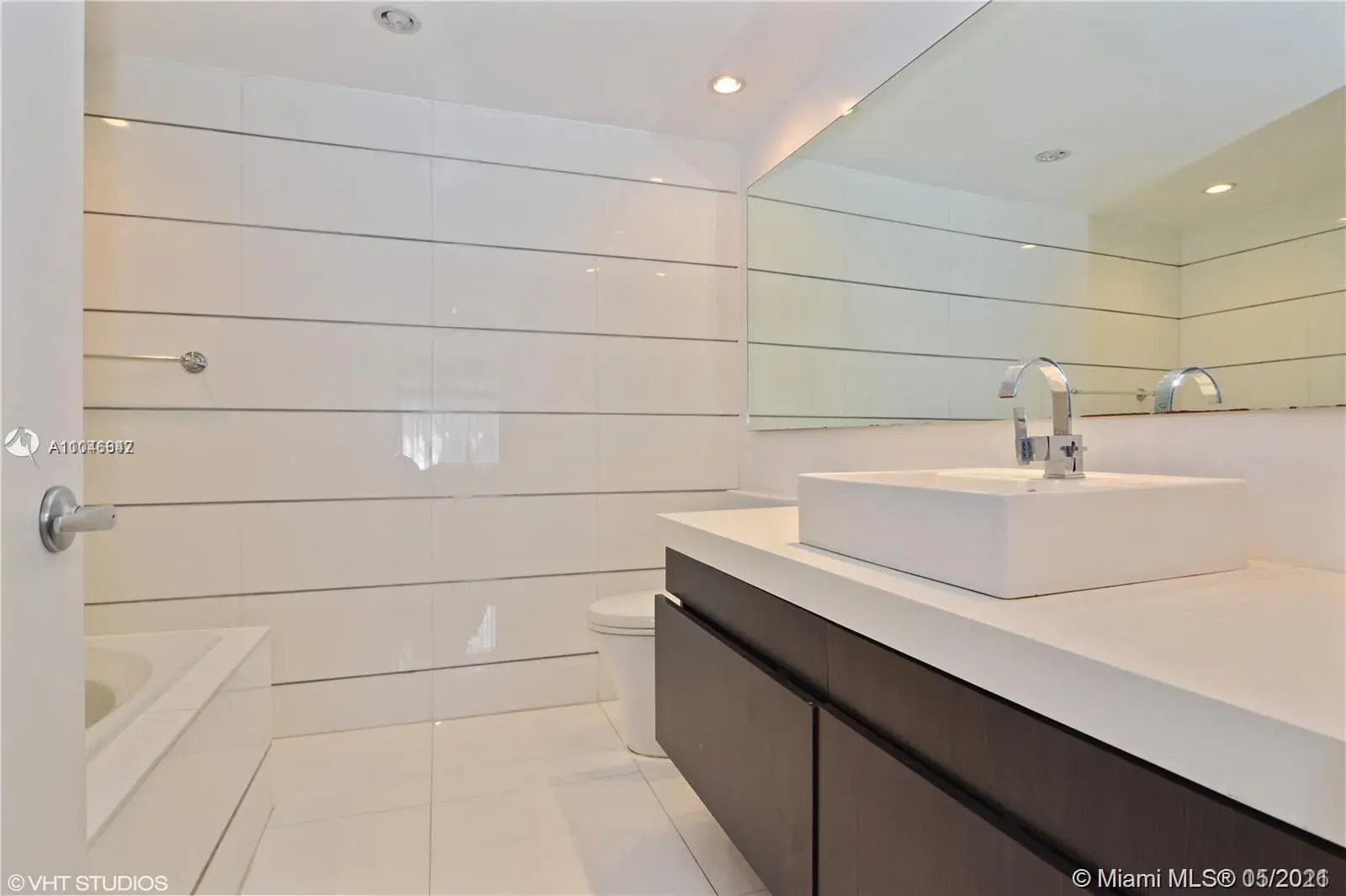 5255 Collins Ave # 12B, Miami Beach FL 33140