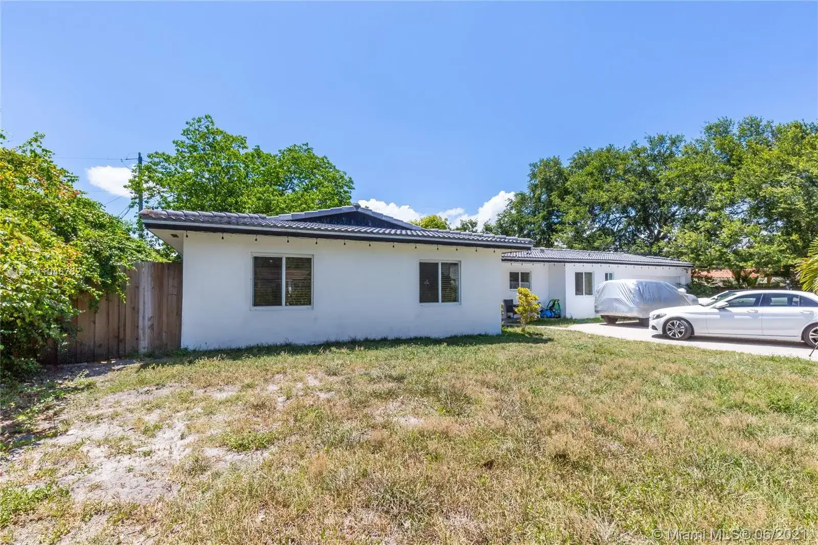 8850 N Miami Ave, El Portal FL 33150 photo 2