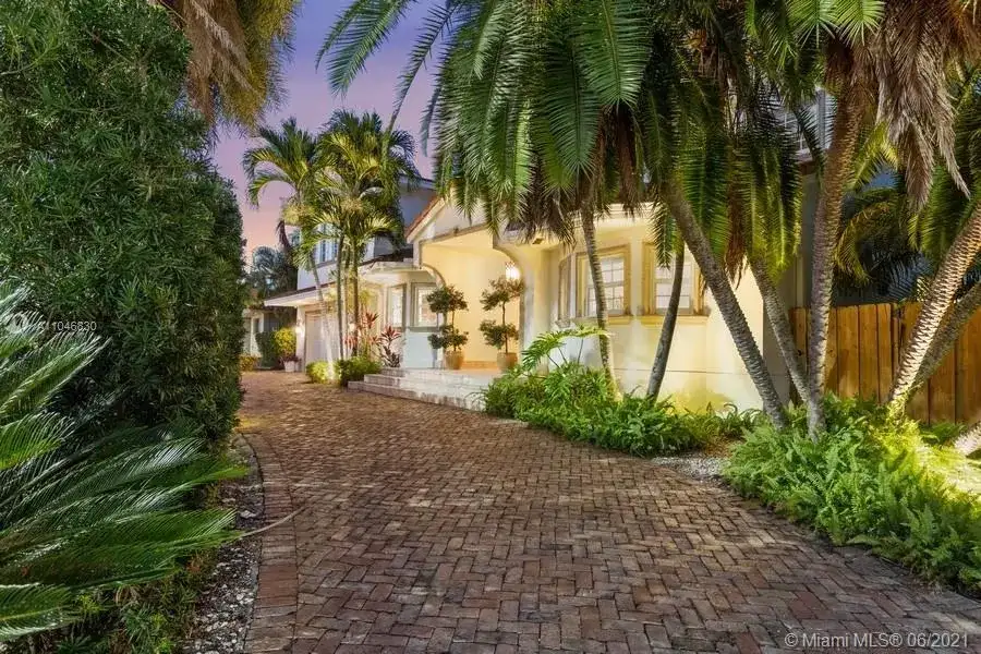 431 Layne Blvd, Hallandale Beach FL 33009 photo 4