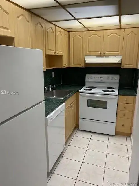4715 NW 7th St # 2, Miami FL 33126 photo 3