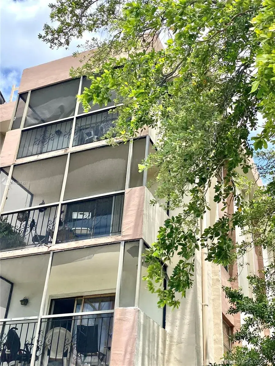 1230 NE 139th St # 304, North Miami FL 33161