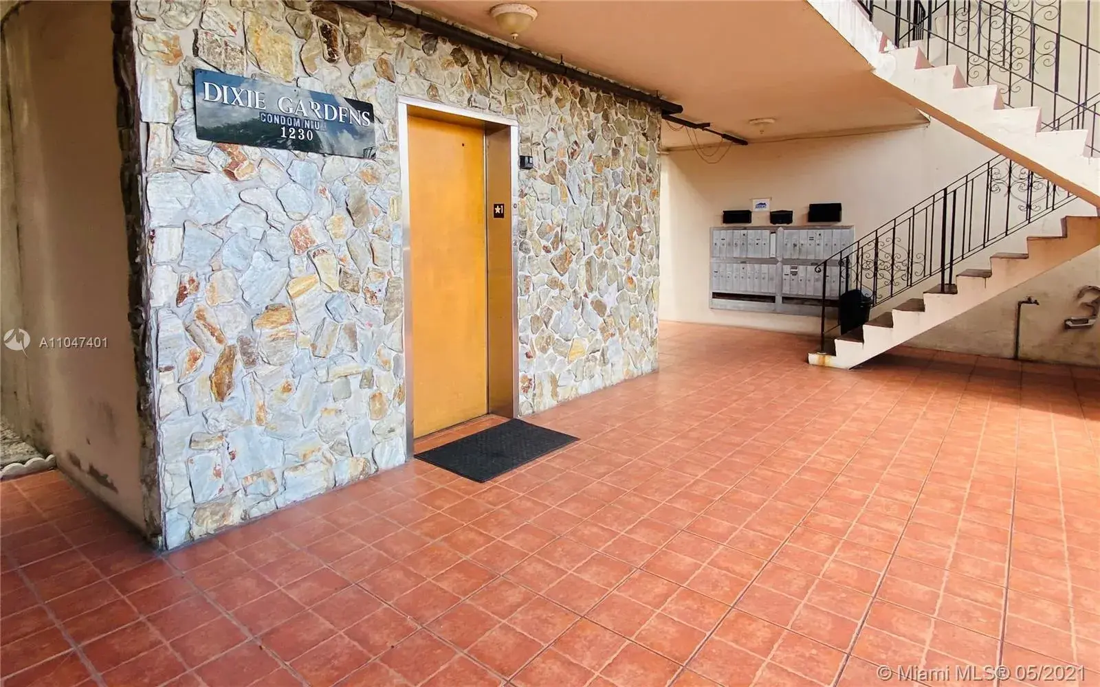 1230 NE 139th St # 304, North Miami FL 33161