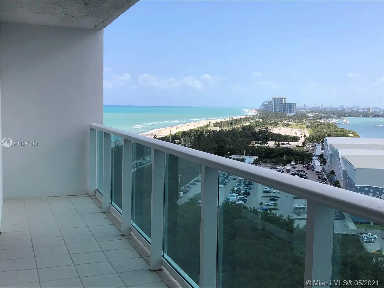 100 Bayview Dr # 2021, Sunny Isles Beach FL 33160 photo 2