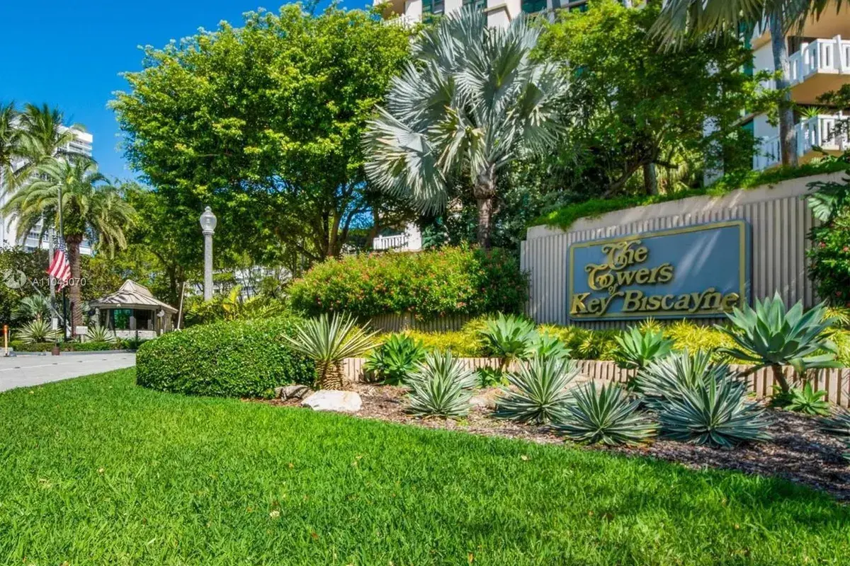 1121 Crandon Blvd # D404, Key Biscayne FL 33149