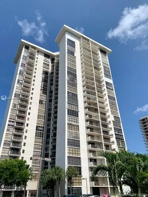 18181 NE 31st Ct # 1605, Aventura FL 33160 photo 2