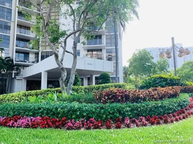 18181 NE 31st Ct # 1605, Aventura FL 33160 photo 3