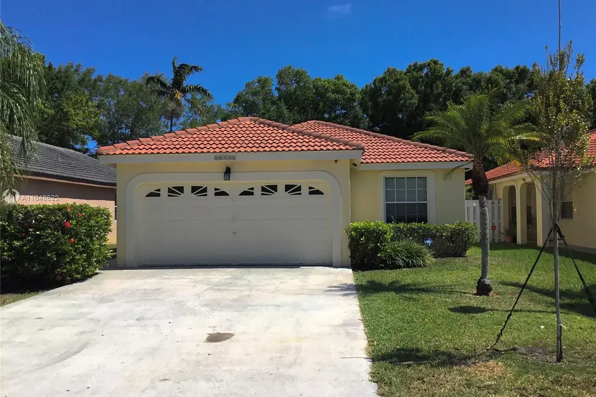 18336 NW 6th St, Pembroke Pines FL 33029