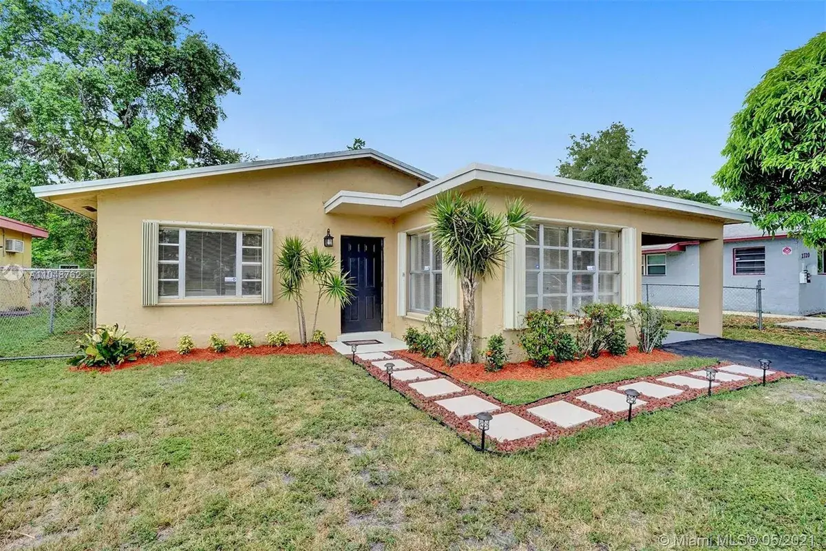 2714 NW 13th St, Fort Lauderdale FL 33311