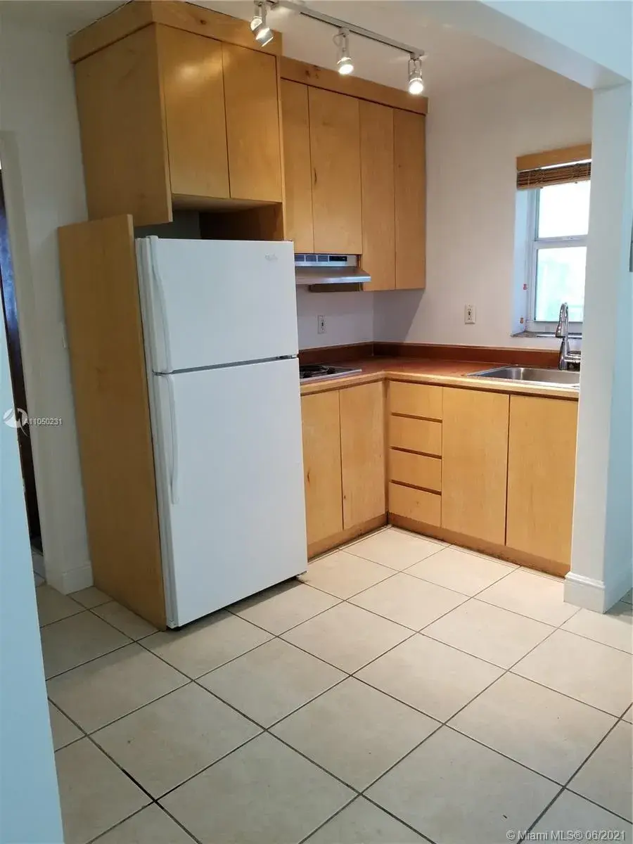8845 NE 8TH COURT # 3, Miami FL 33138