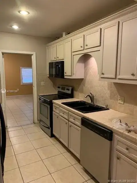 16025 NW 20th Ave, Miami Gardens FL 33054 photo 2
