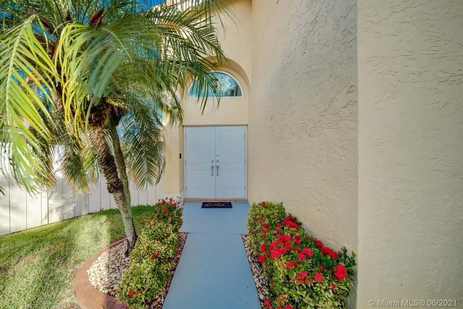 1824 SW 176th Way, Miramar FL 33029 photo 2