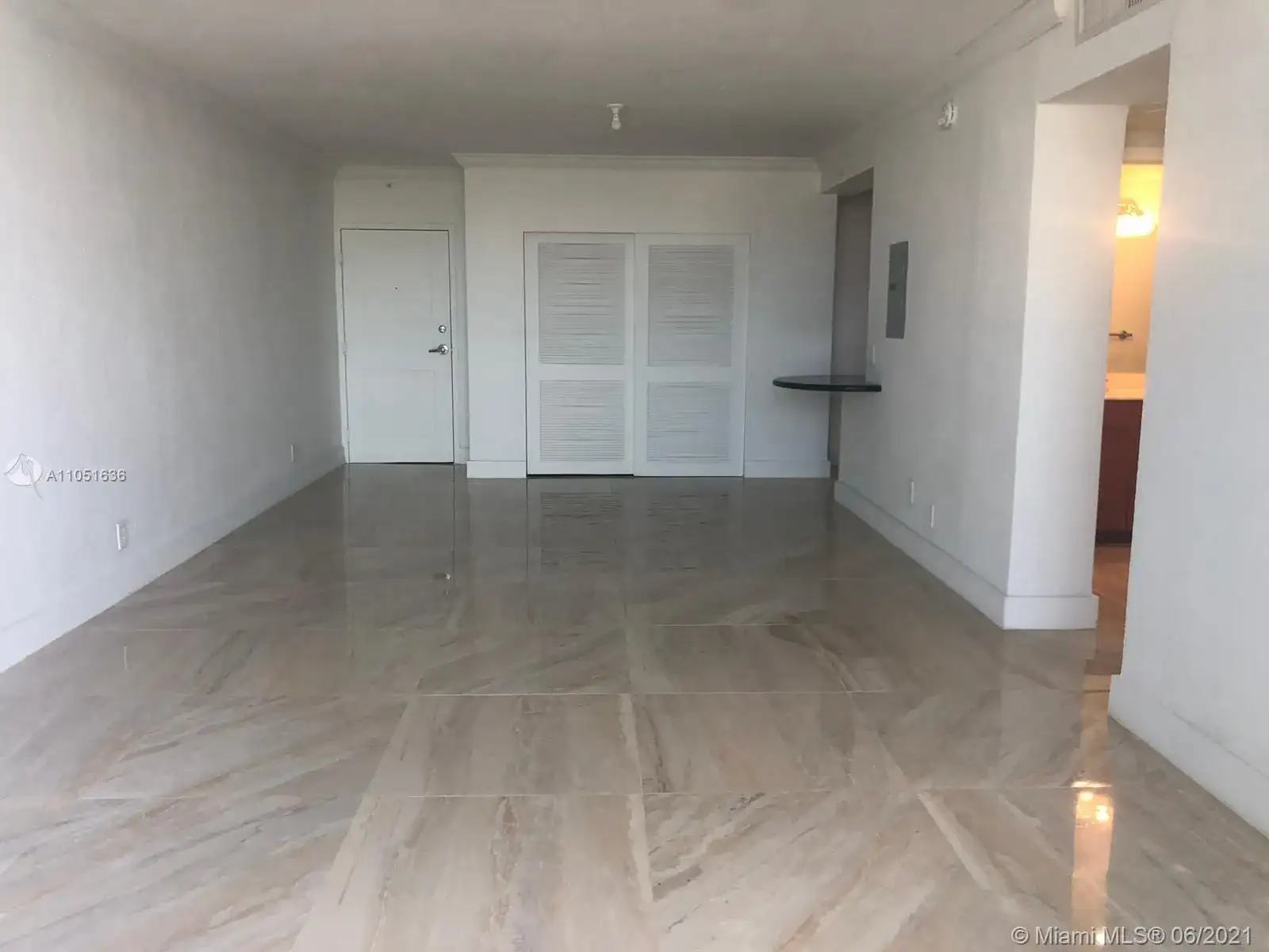 401 69th St # 711, Miami Beach FL 33141 photo 4