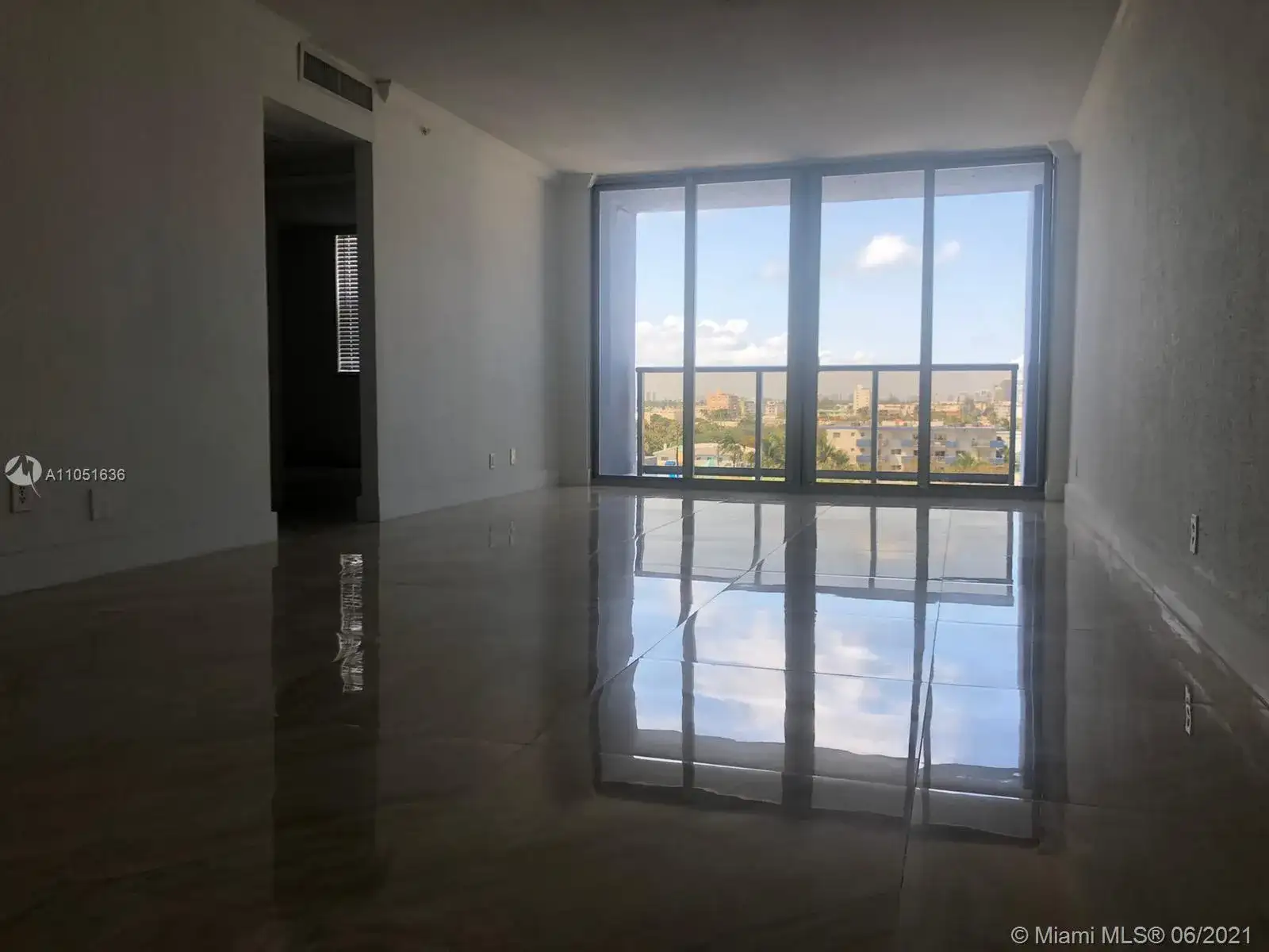 401 69th St # 711, Miami Beach FL 33141 photo 5