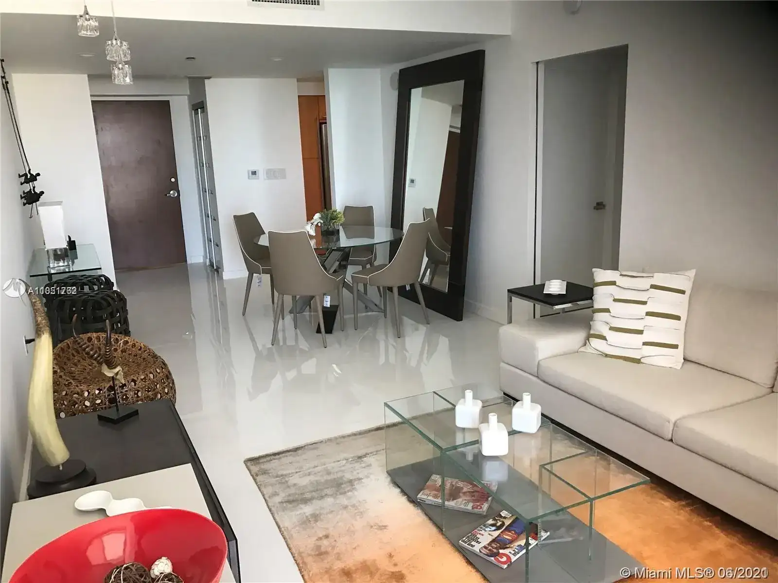 6365 Collins Ave # 3010, Miami Beach FL 33141 photo 2