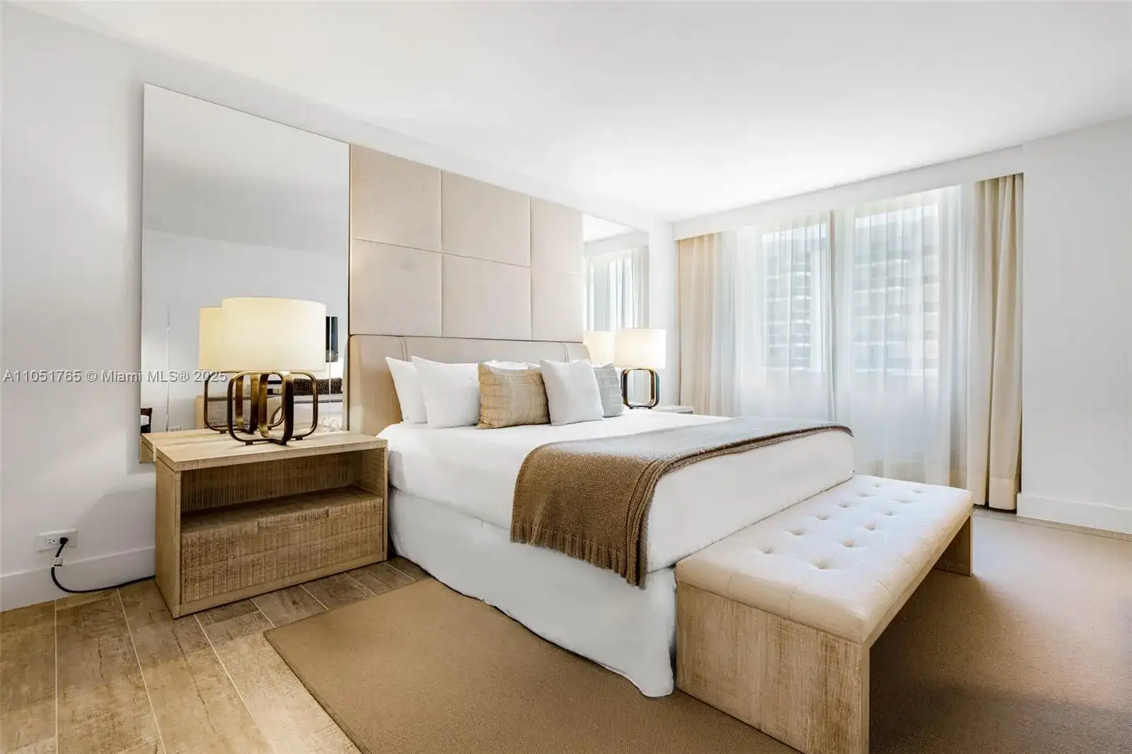 102 24th St # 1115, Miami Beach FL 33139 photo 4