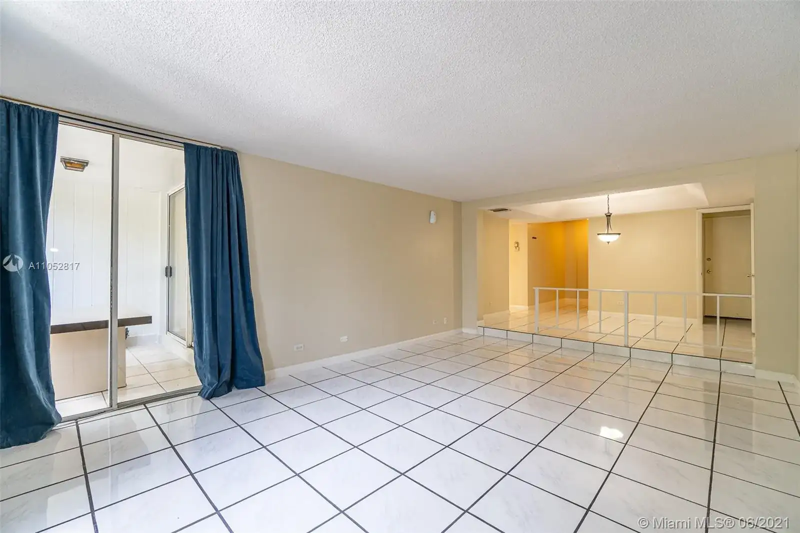 3660 Inverrary Dr # 2X, Lauderhill FL 33319 photo 3