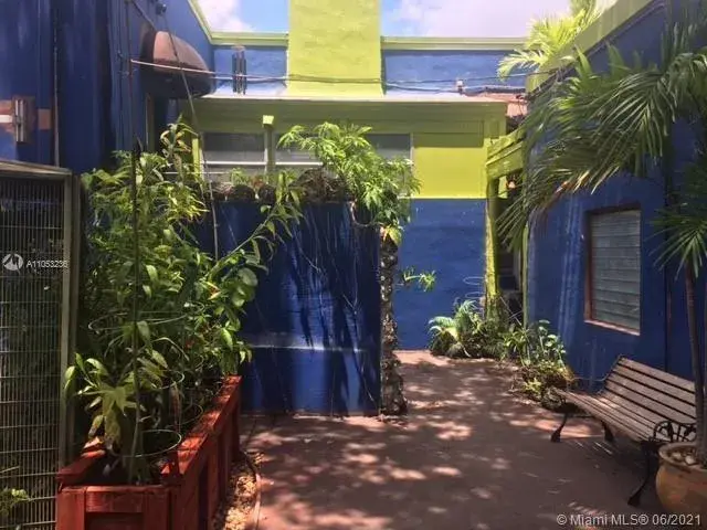 7613 Biscayne Blvd, Miami FL 33138