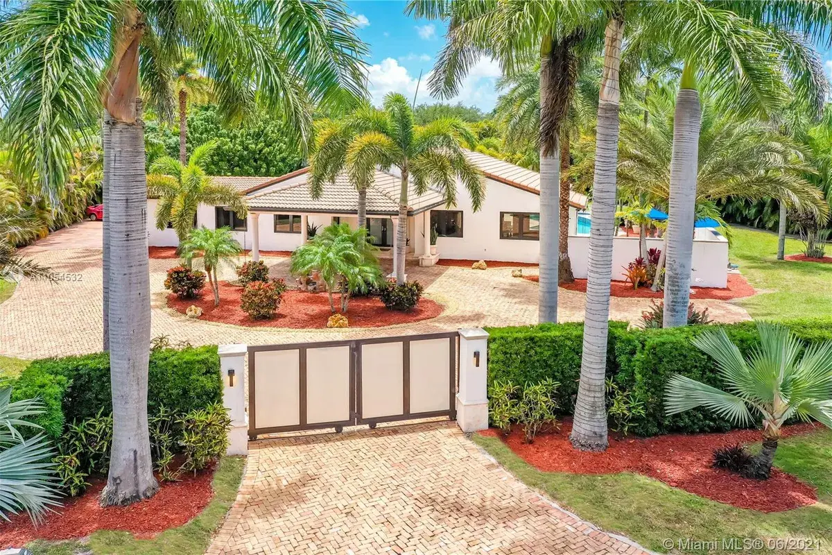 9425 SW 95th Ct, Miami FL 33176
