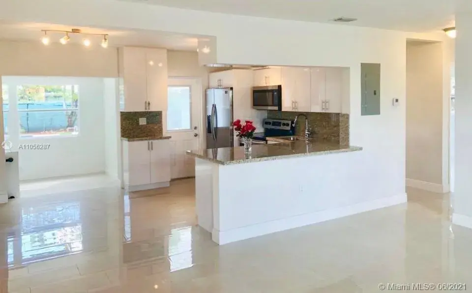 1810 SW 22nd Ave, Fort Lauderdale FL 33312