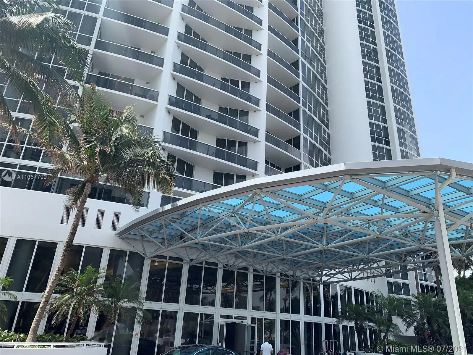 18101 Collins Ave # 606, Sunny Isles Beach FL 33160