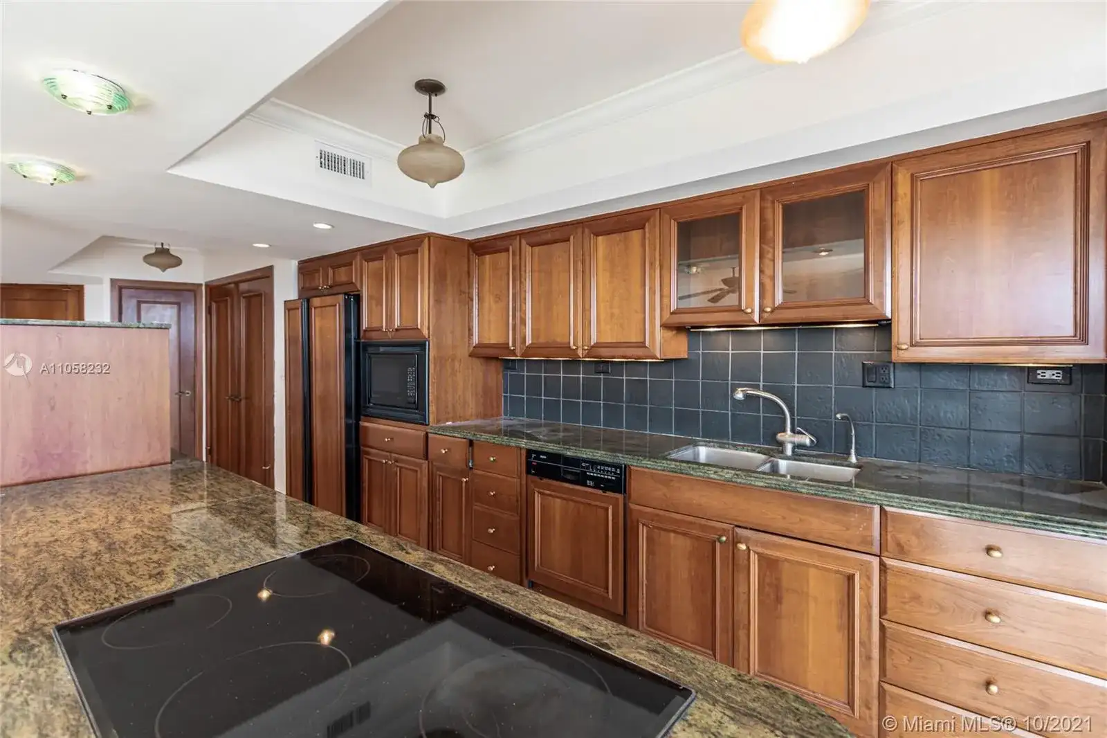 19667 Turnberry Way # 26B, Aventura FL 33180 photo 5