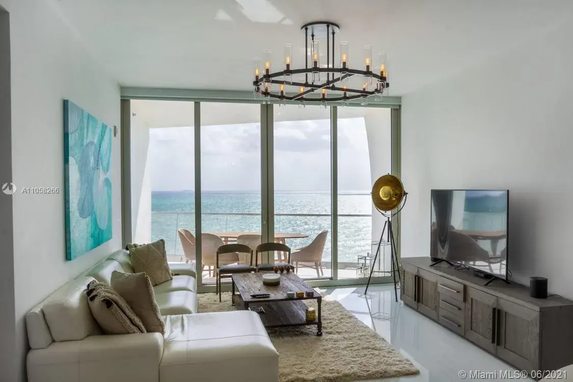 16901 Collins Ave # 904, Sunny Isles Beach FL 33160