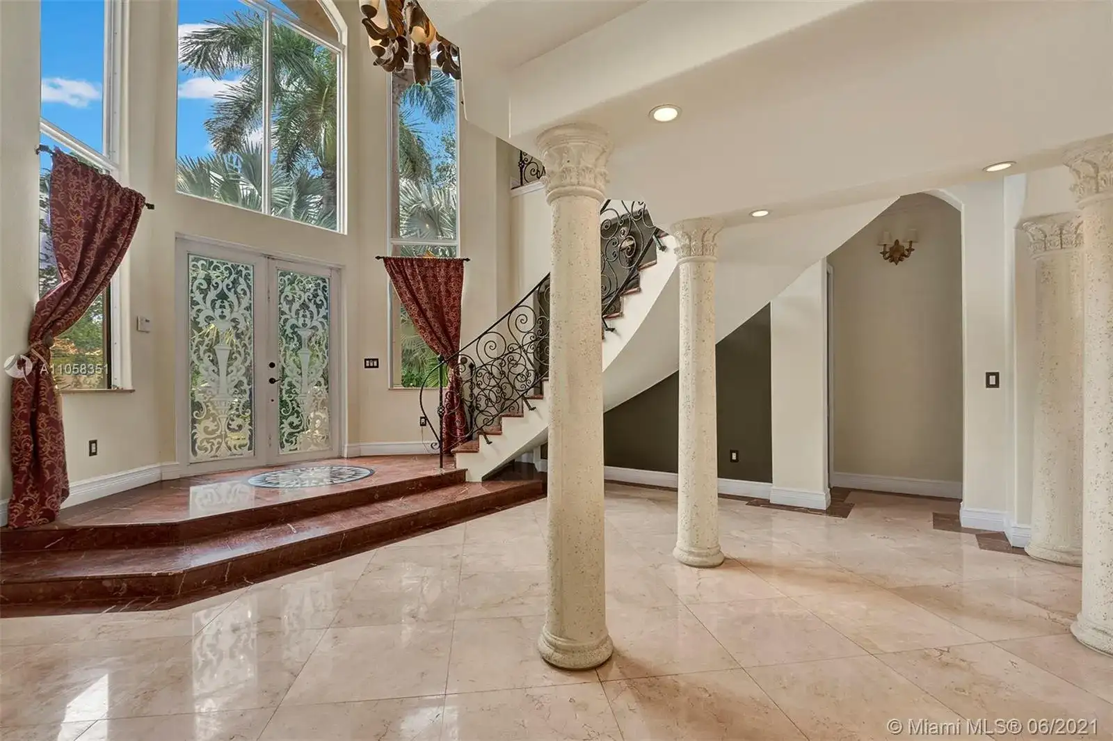 8200 NW 163rd St, Miami Lakes FL 33016 photo 2