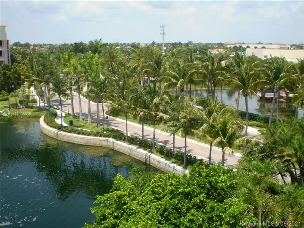 703 Crandon Blvd # 403, Key Biscayne FL 33149