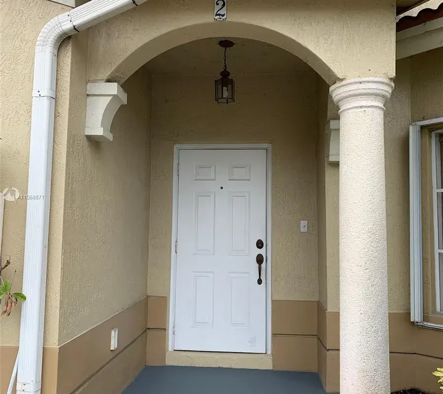 10764 NW 84th St # 25, Doral FL 33178