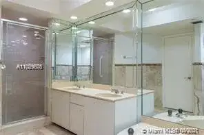 20281 E Country Club Dr # 1105, Aventura FL 33180 photo 5